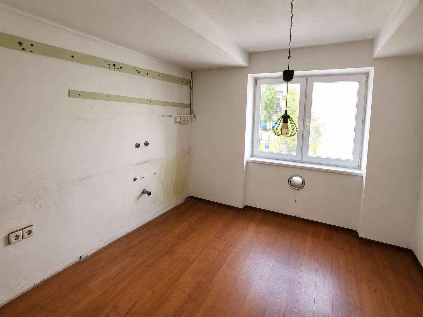 Kuchyně před rekonstrukcí